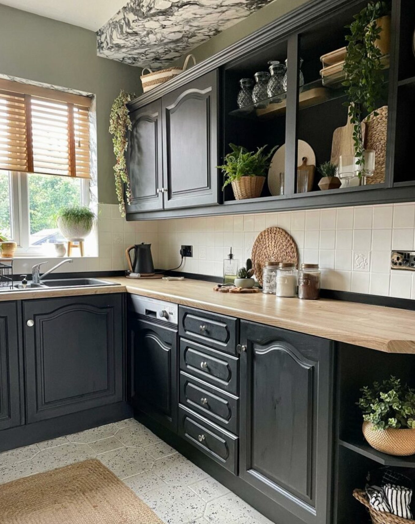 Best Black Paint Colors for Kitchen Cabinets