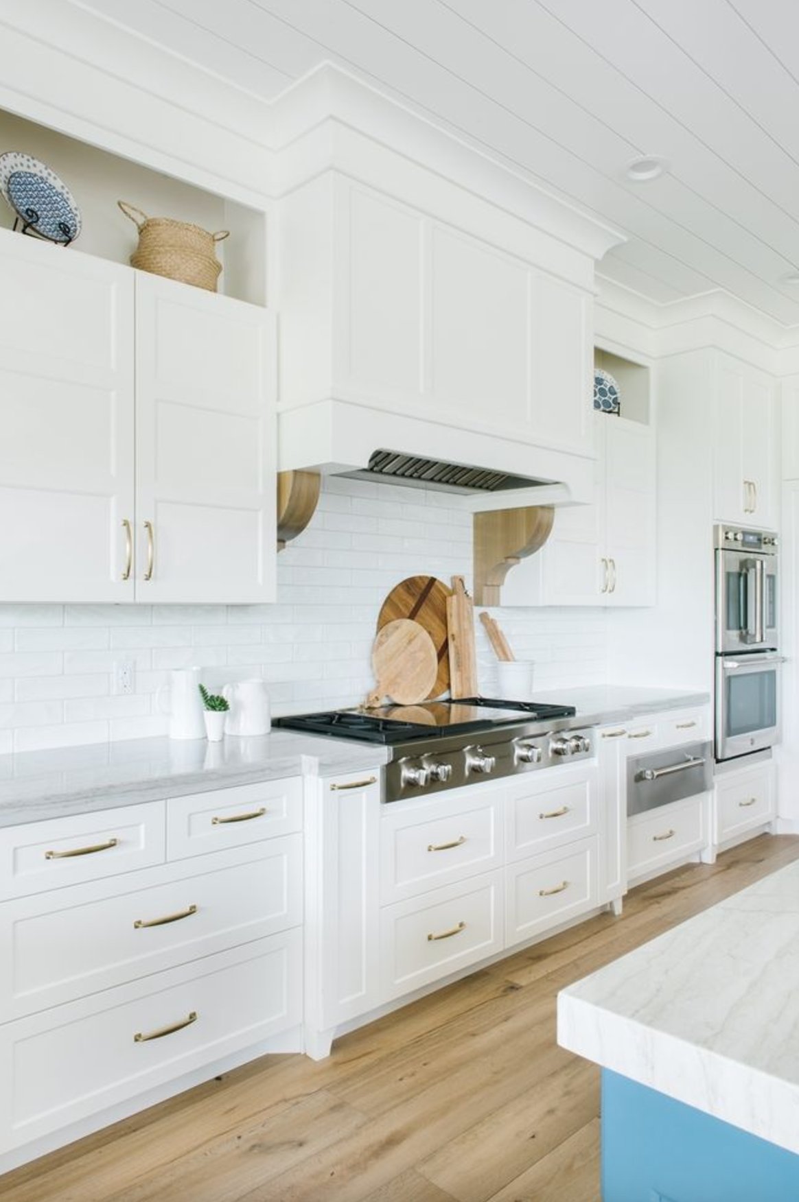 Best White Paint Colors for Kitchen Cabinets