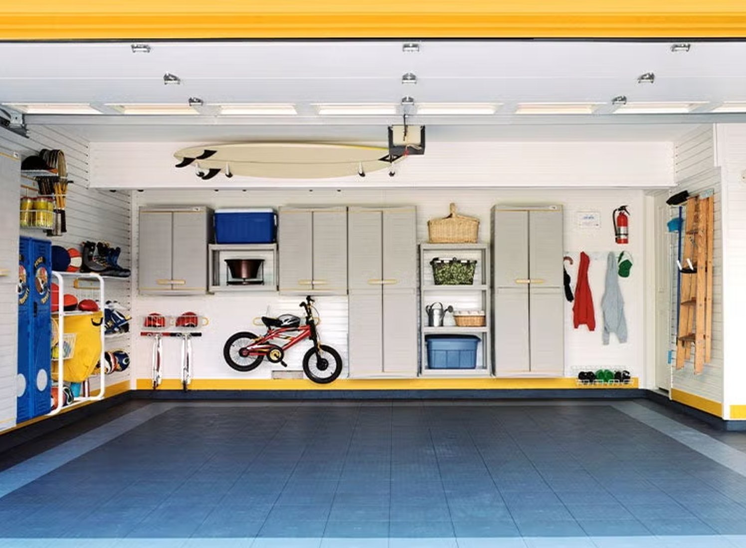 What Color Should You Paint Your Garage? (+5 Best Colors)