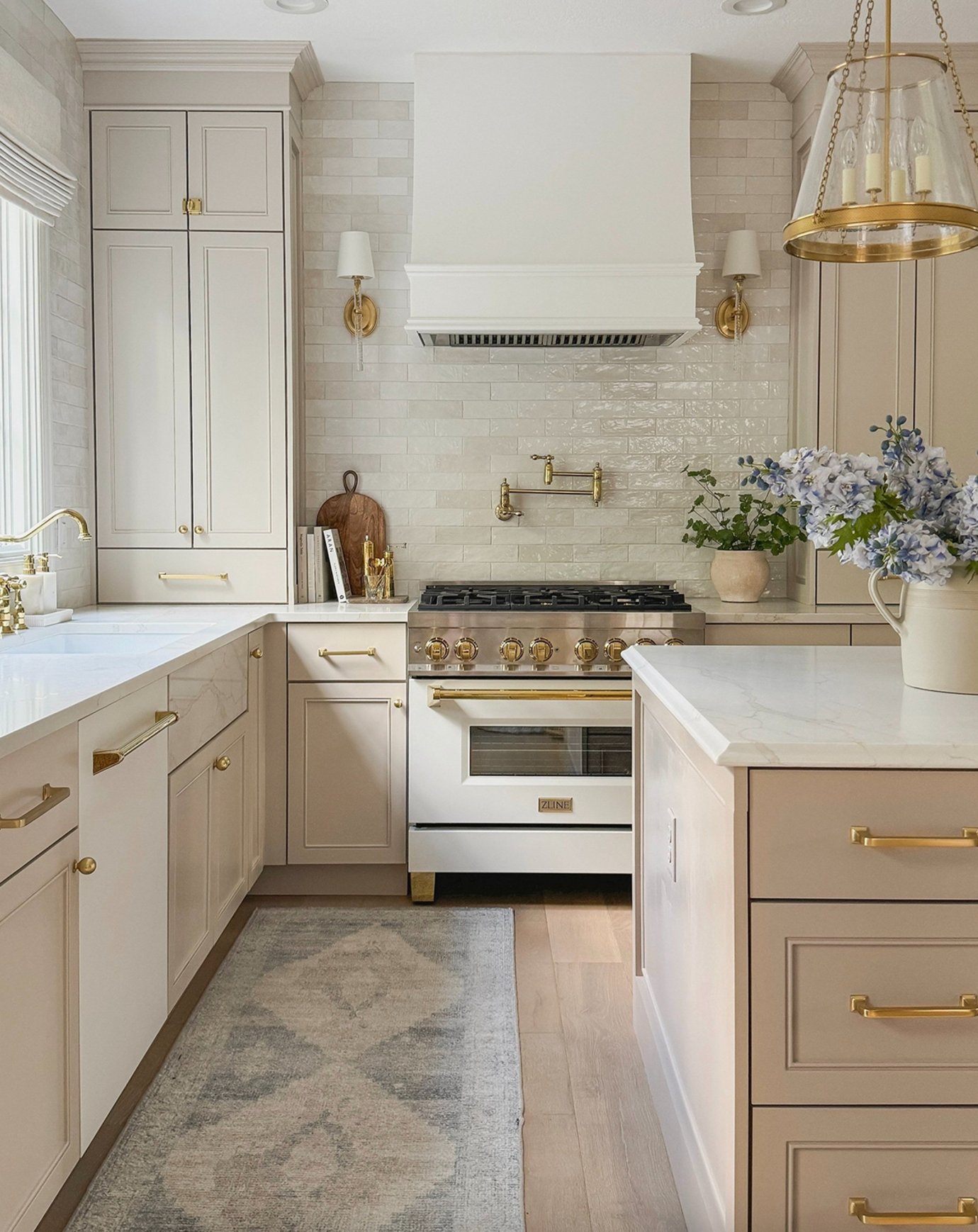 Best Kitchen Cabinet Colors & Ideas