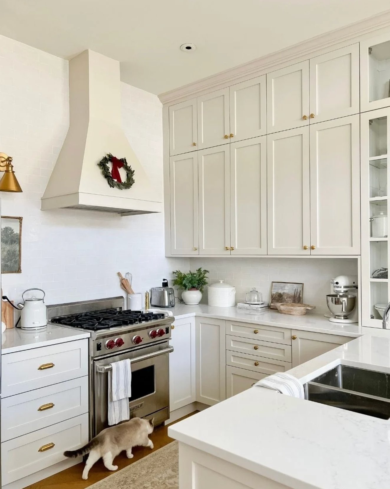 Best White Paint Colors for Kitchen Cabinets