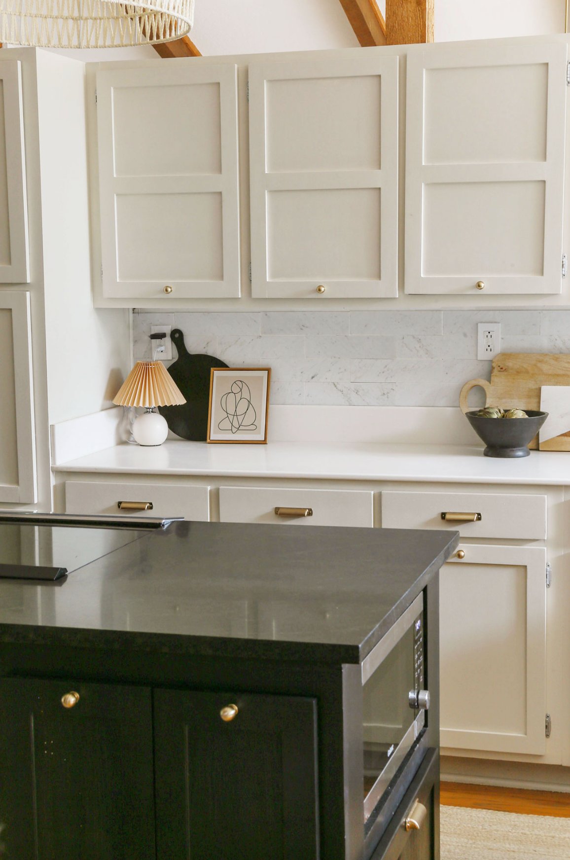 Best White Paint Colors for Kitchen Cabinets