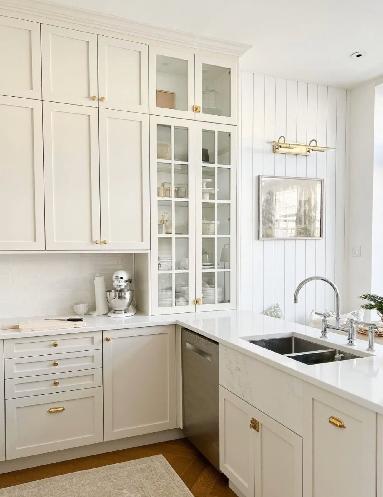 Best White Paint Colors for Kitchen Cabinets