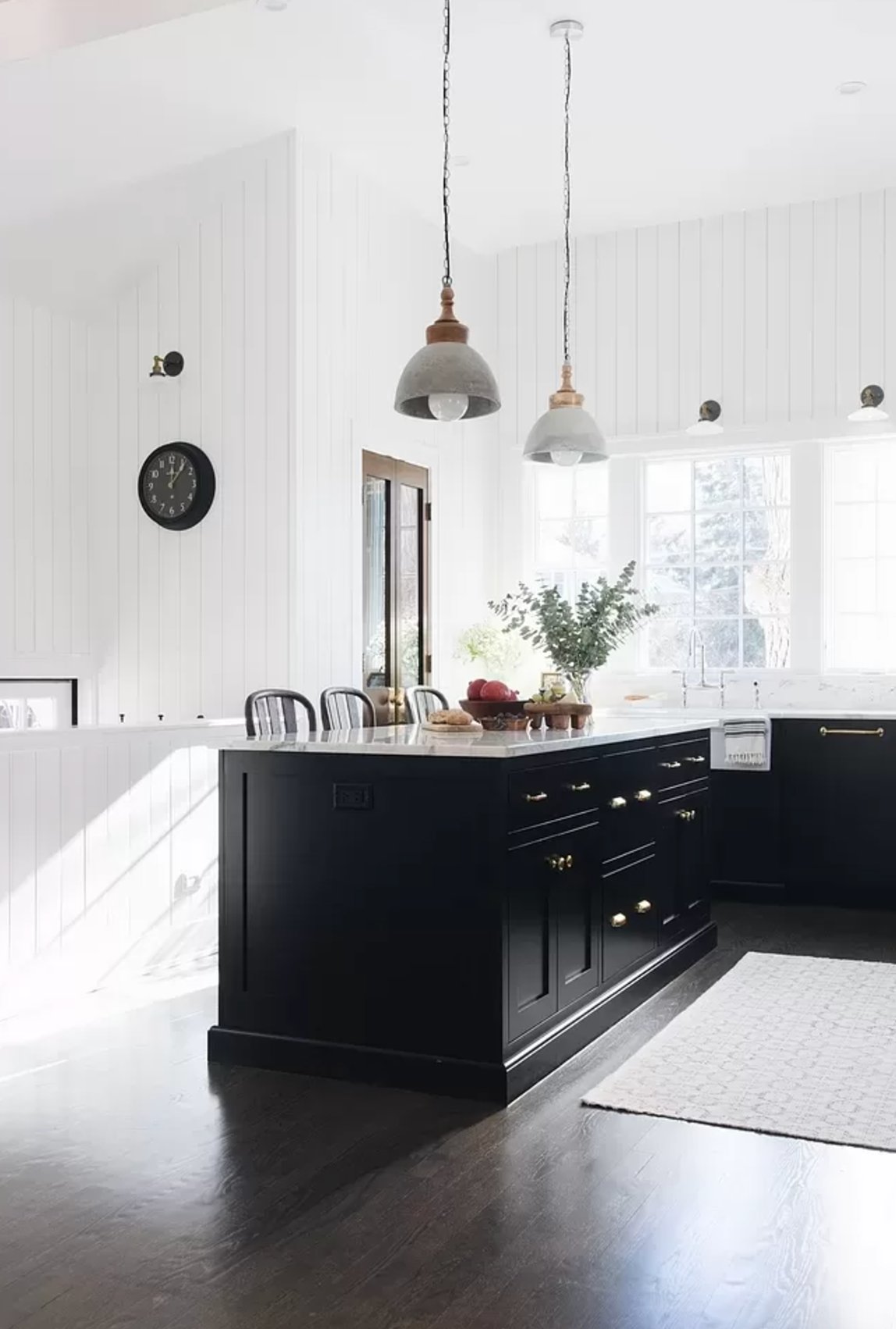 Best Black Paint Colors for Kitchen Cabinets