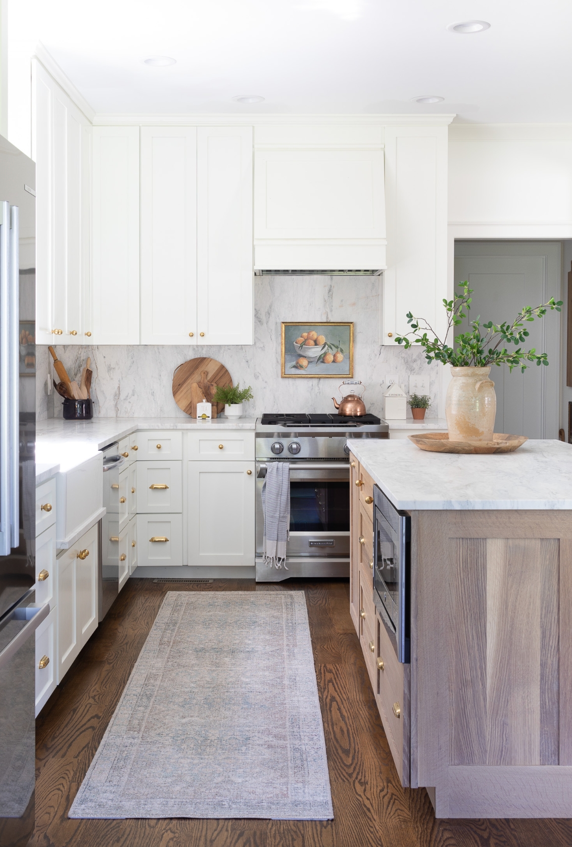 Best White Paint Colors for Kitchen Cabinets