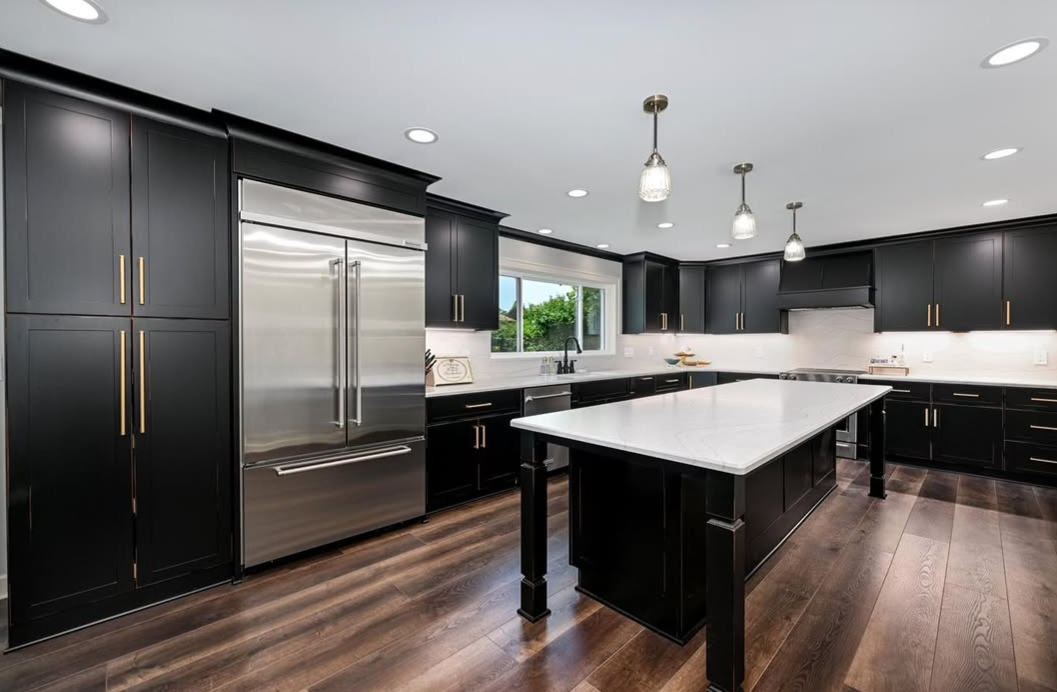 Best Black Paint Colors for Kitchen Cabinets