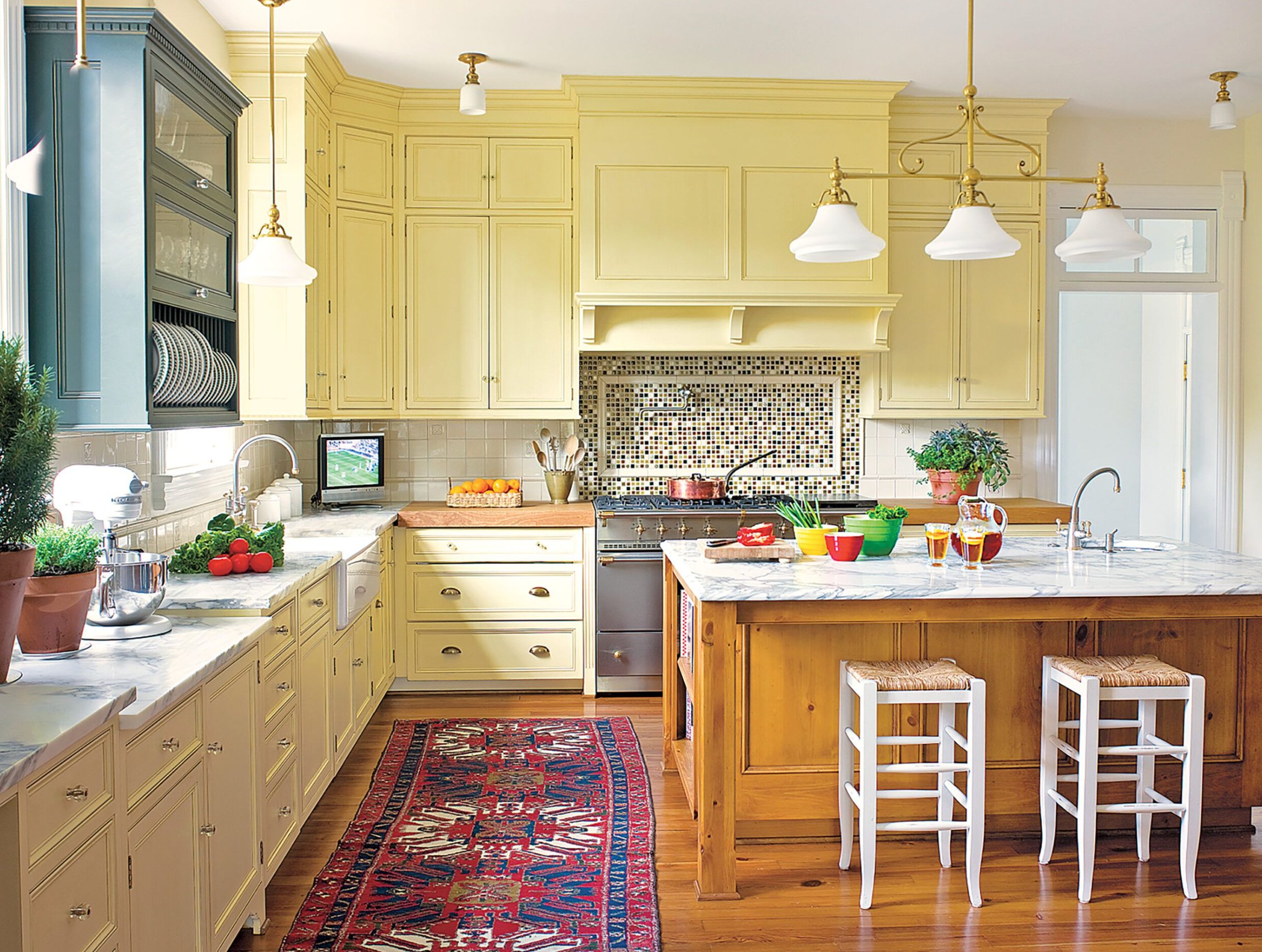 Best Kitchen Cabinet Colors & Ideas